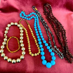 Vintage Jewelry 6 pieces bracelet necklaces